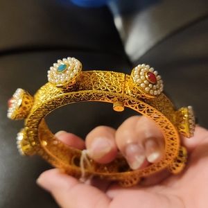 Openable traditional indian/pakistani bangle